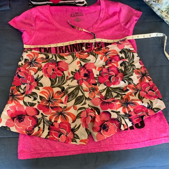 Gap Floral Short - Picture 3 of 5